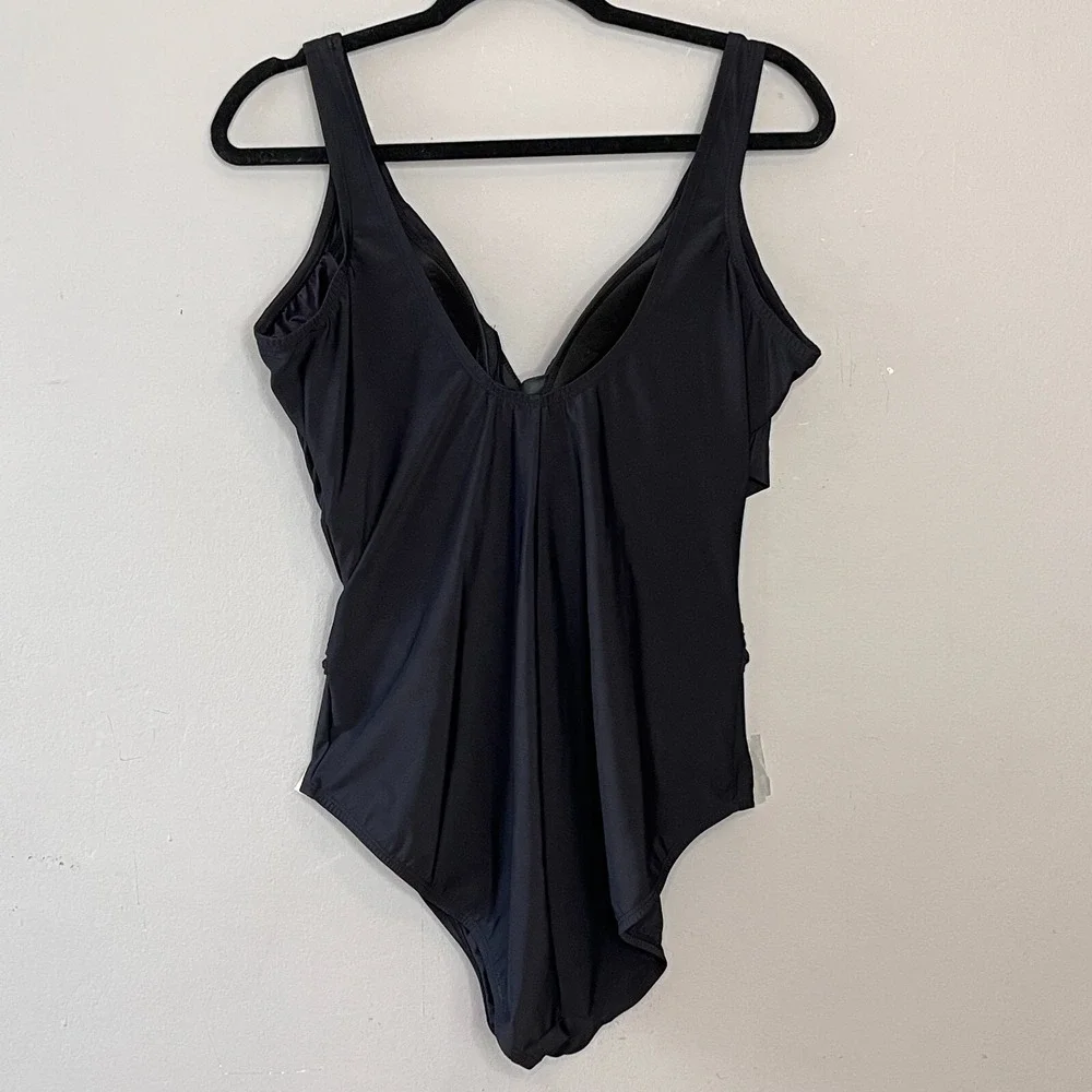 Lands End Slender Suit Wrap‎ One-Piece Swimsuit 16D Black Firms Shapes Vacation